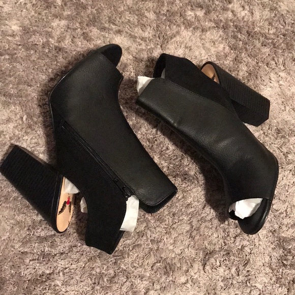 Penny Loves Kenny Shoes - ALL BLACK Size 11 Open toe booties